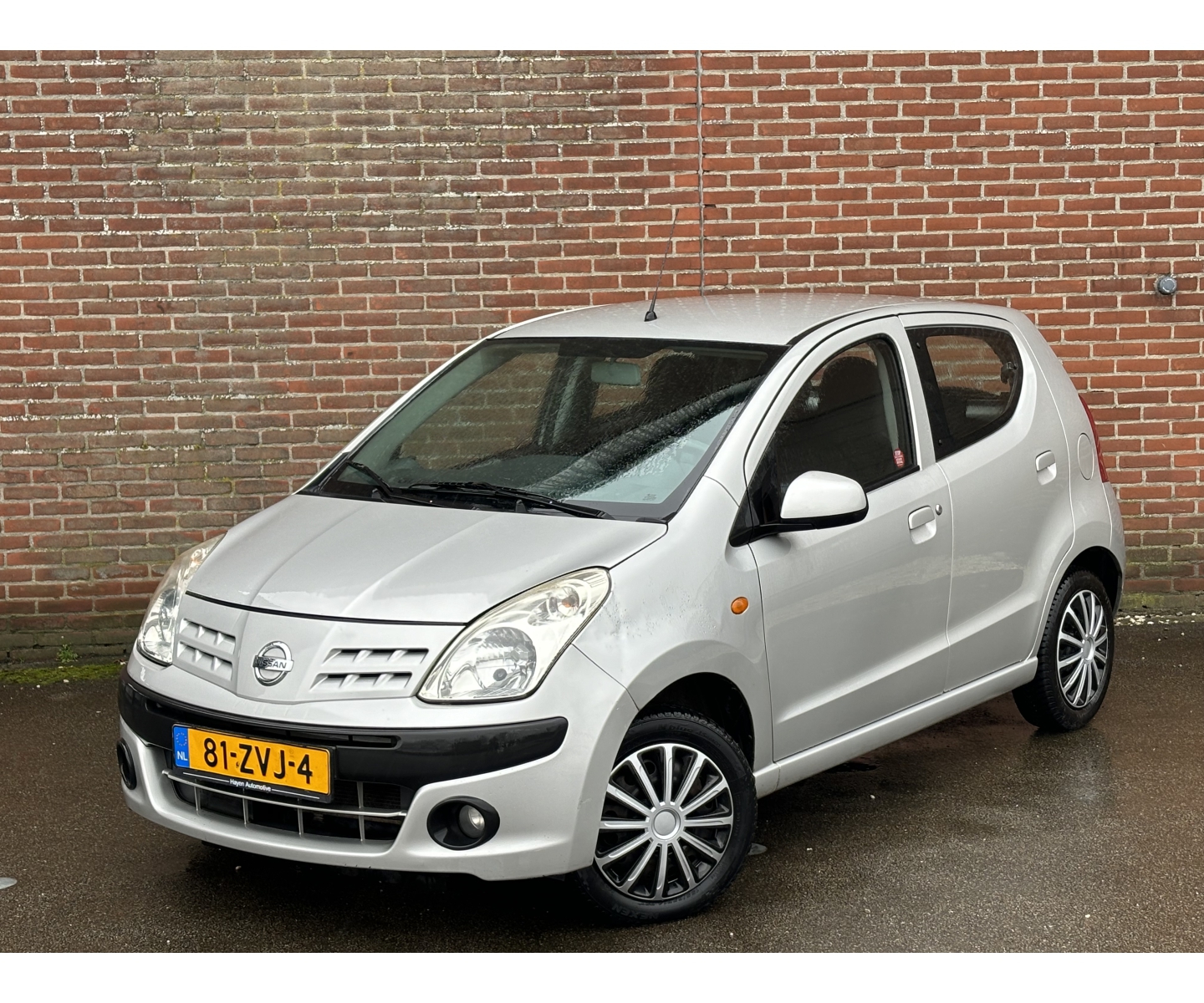 Nissan Pixo