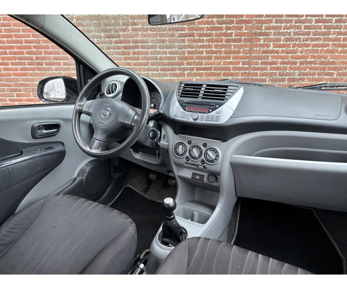 Nissan Pixo