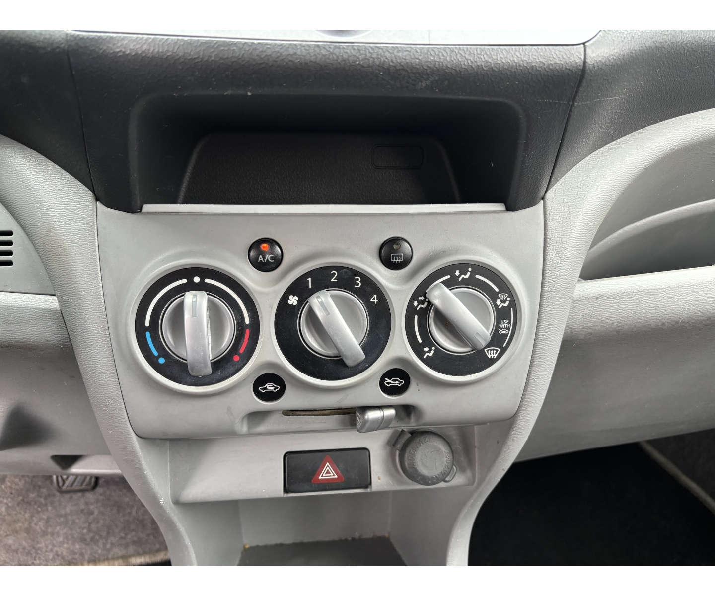Nissan Pixo